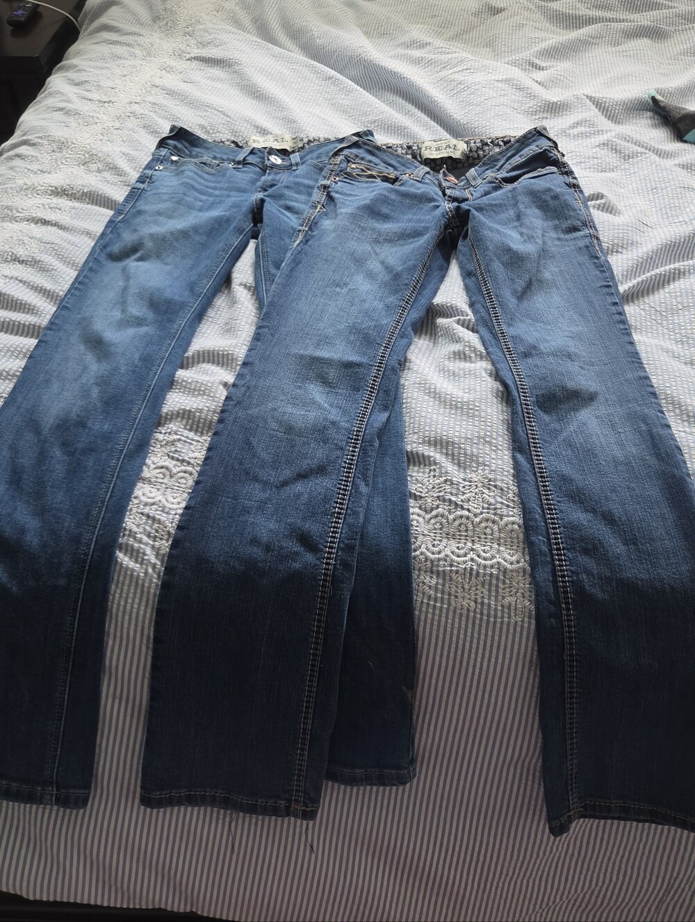 2 Pair Ariat Size 26 Blue Women’s Jeans